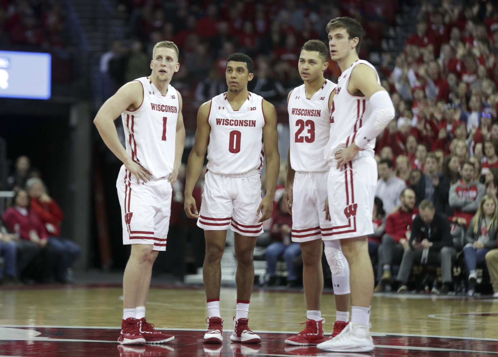 Badgers 96, Huskies 59